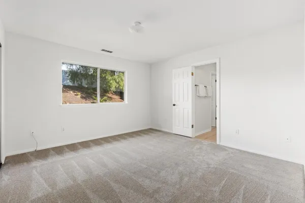 $1,249,000 | 1474 Via Encinos Drive, Fallbrook, CA 92028