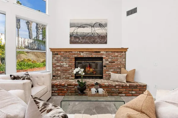 $1,249,000 | 1474 Via Encinos Drive, Fallbrook, CA 92028