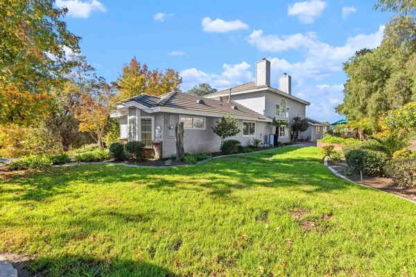 $1,249,000 | 1474 Via Encinos Drive, Fallbrook, CA 92028