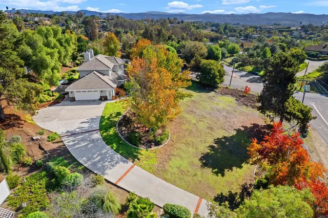 $1,298,000 | 1474 Via Encinos Drive, Fallbrook, CA 92028