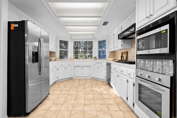 $1,249,000 | 1474 Via Encinos Drive, Fallbrook, CA 92028