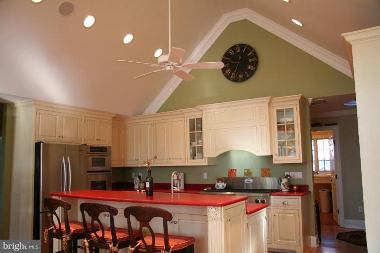 kitchen family room combonation
