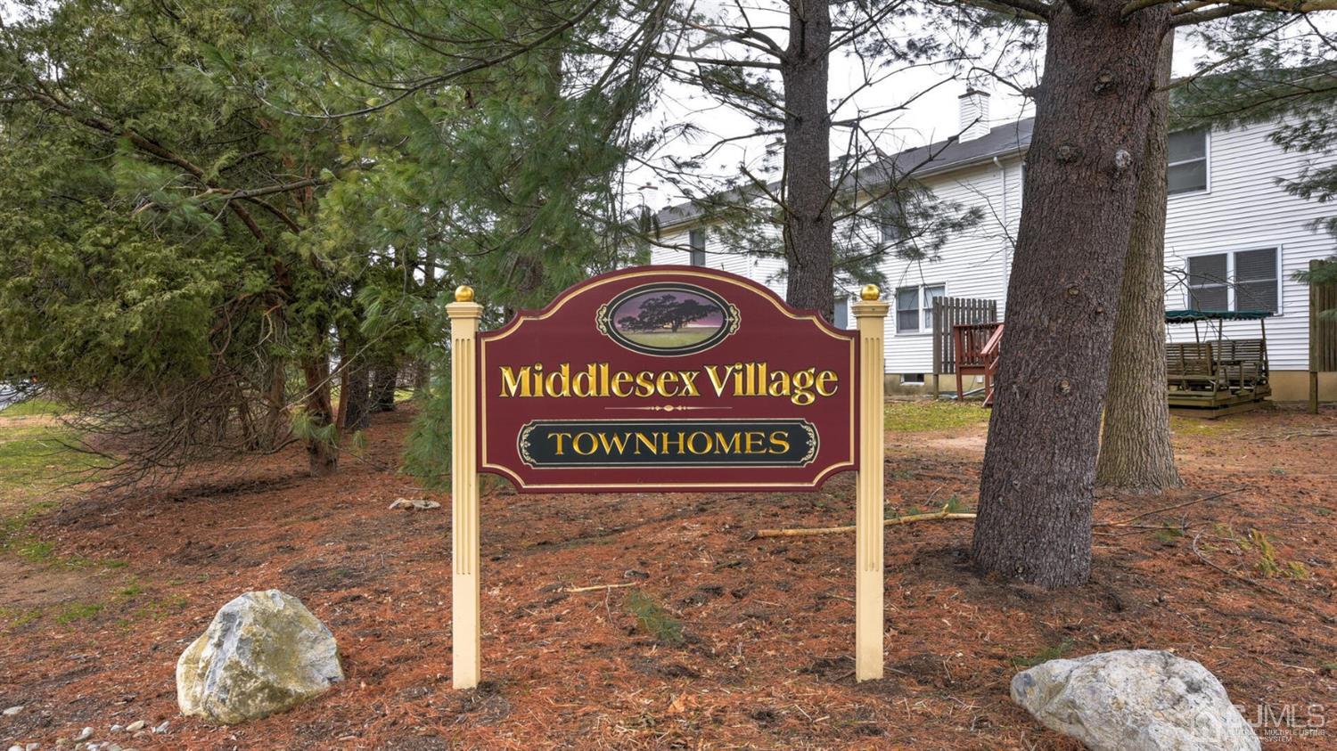 11 Sycamore Road Middlesex, NJ 08846 - Photo 2 of 22 Gallery Image 2