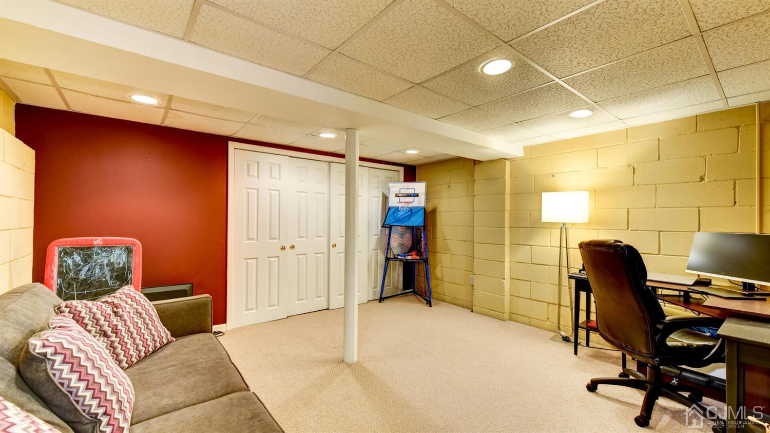 11 Sycamore Road Middlesex, NJ 08846 - Photo 20 of 22 Gallery Image 20