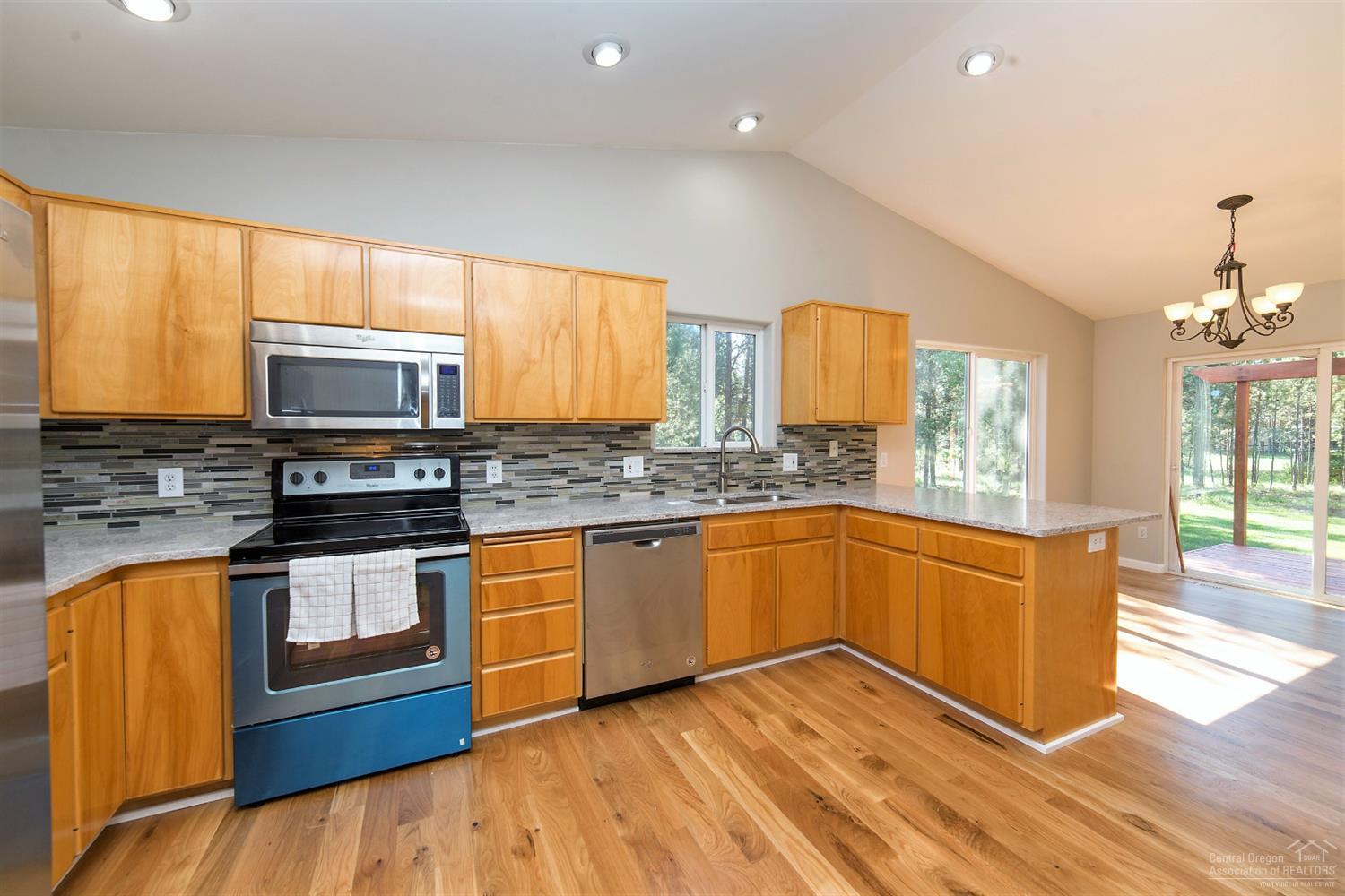 17325 Covina Road Bend, OR 97707 - Photo 7 of 25 Range Oven is still plastic wrapped! Lot