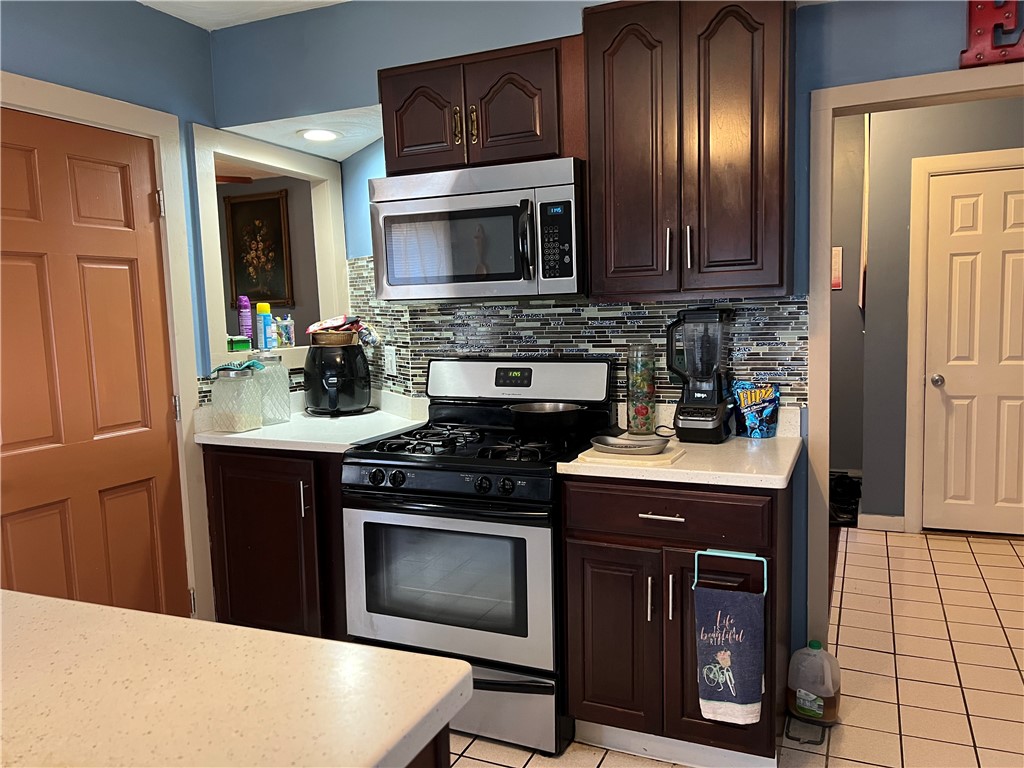 499 Mason Street Woonsocket, RI 02895 - Photo 3 of 17 Gallery Image 3