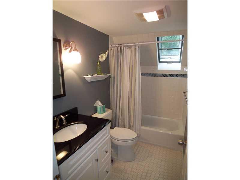 253 Clay Hill Road Cape Neddick, ME 03902 - Photo 8 of 16 Bathroom.