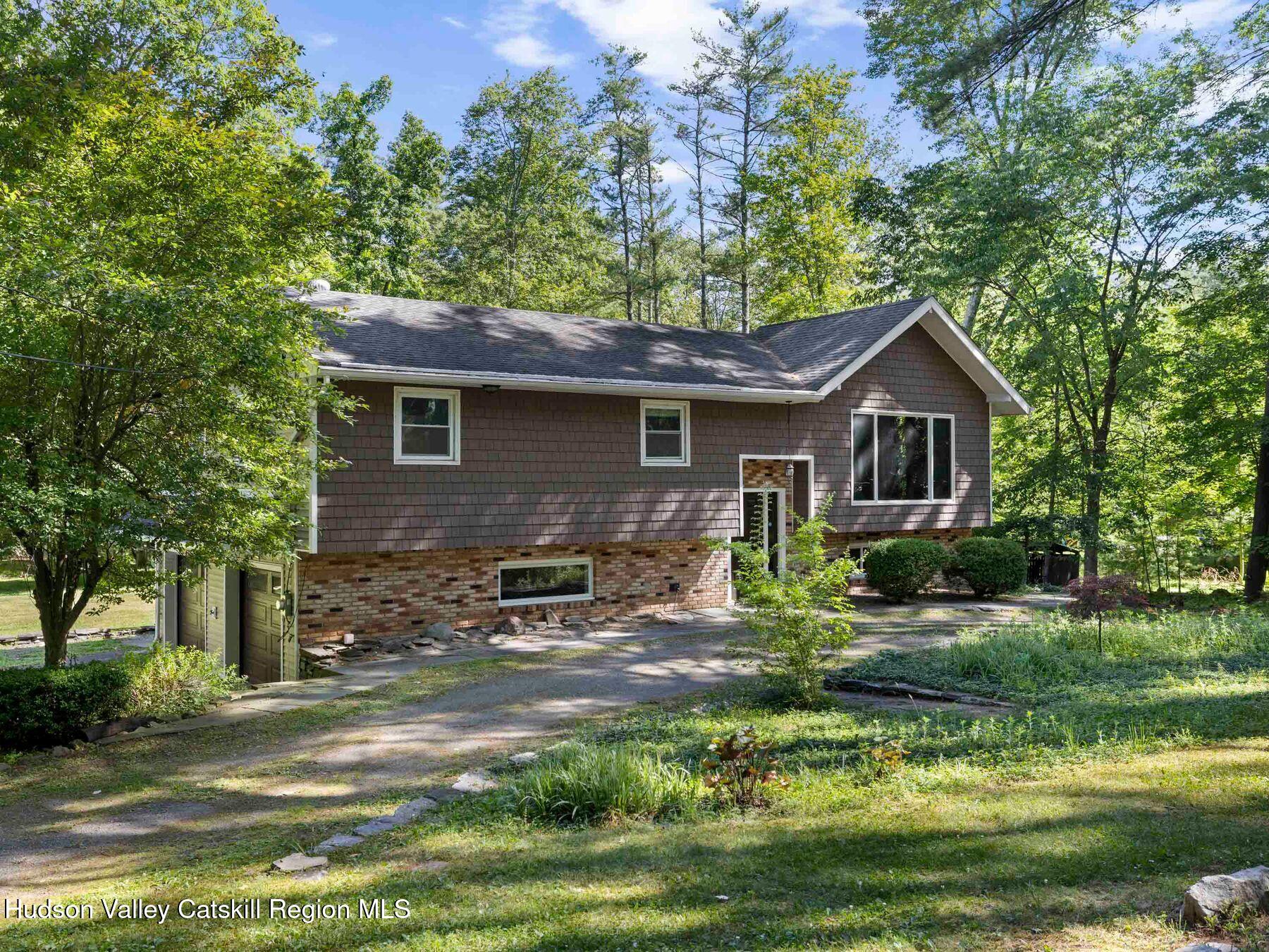 72 Van Dale Road Woodstock, NY 12498 - Photo 1 of 37 photo_online_007