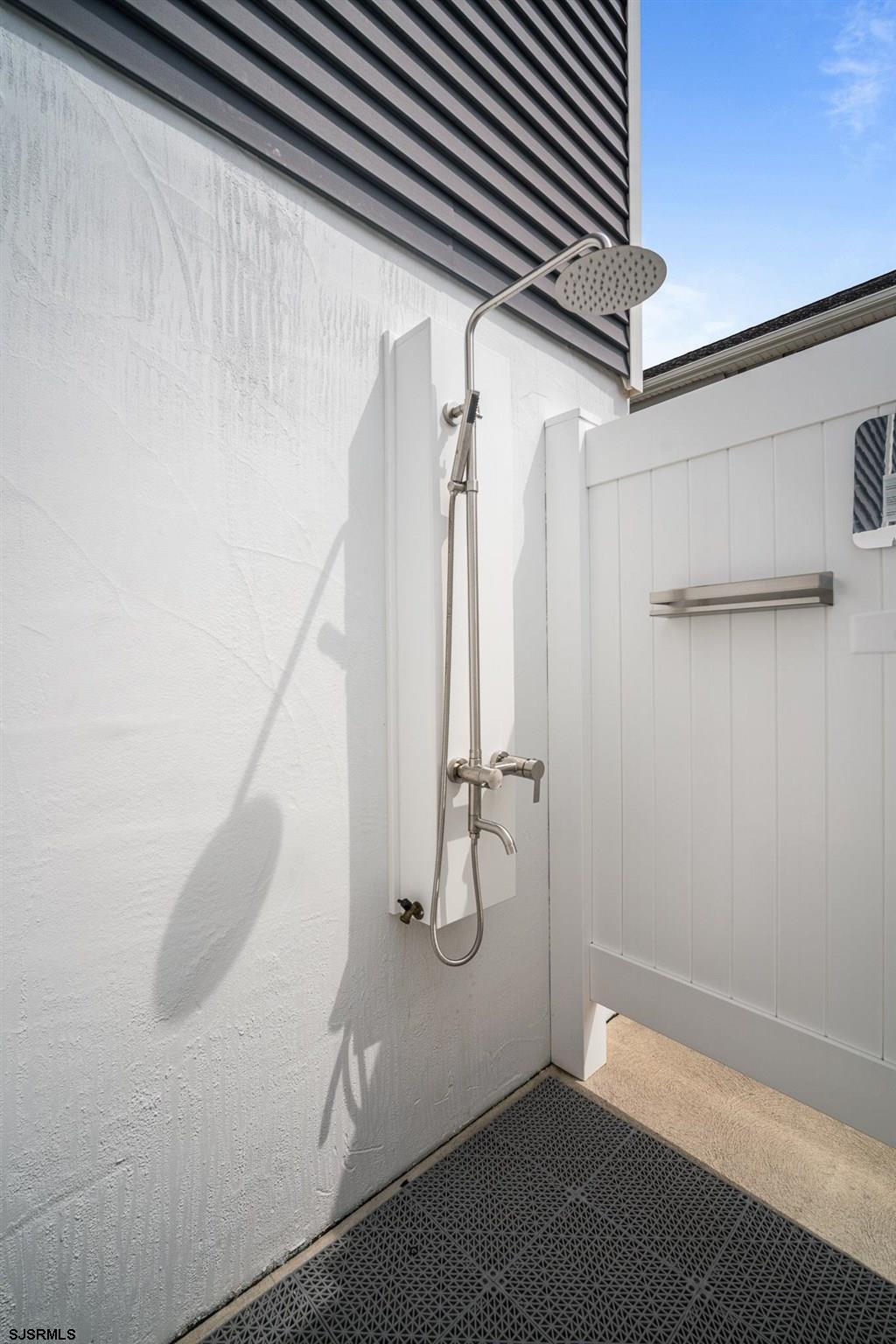 440 Hackney Place Brigantine, NJ 08203 - Photo 13 of 45 a view of small space