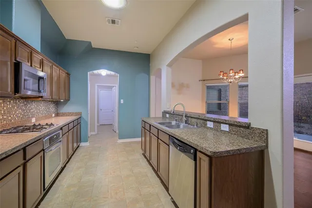 $2,400 | 7253 Bluff Top Road, Frisco, TX 75035