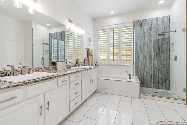 $600,000 | 15714 Alamogordo, Helotes, TX 78023