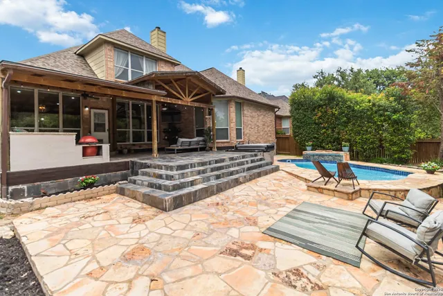 $600,000 | 15714 Alamogordo, Helotes, TX 78023