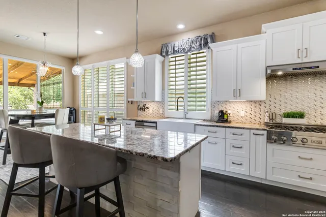 $600,000 | 15714 Alamogordo, Helotes, TX 78023