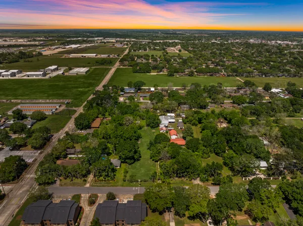 $339,000 | 903 Brooks Avenue, Rosenberg, TX 77471