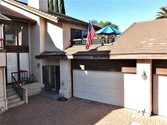$729,000 | 4015 North Virginia Road, Long Beach, CA 90807
