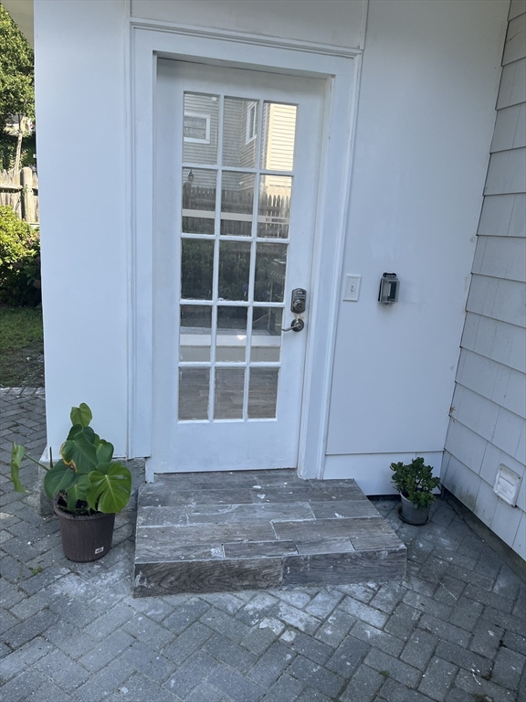 24 Leslie Road, Unit B Newton, MA 02466 - Photo 3 of 30
