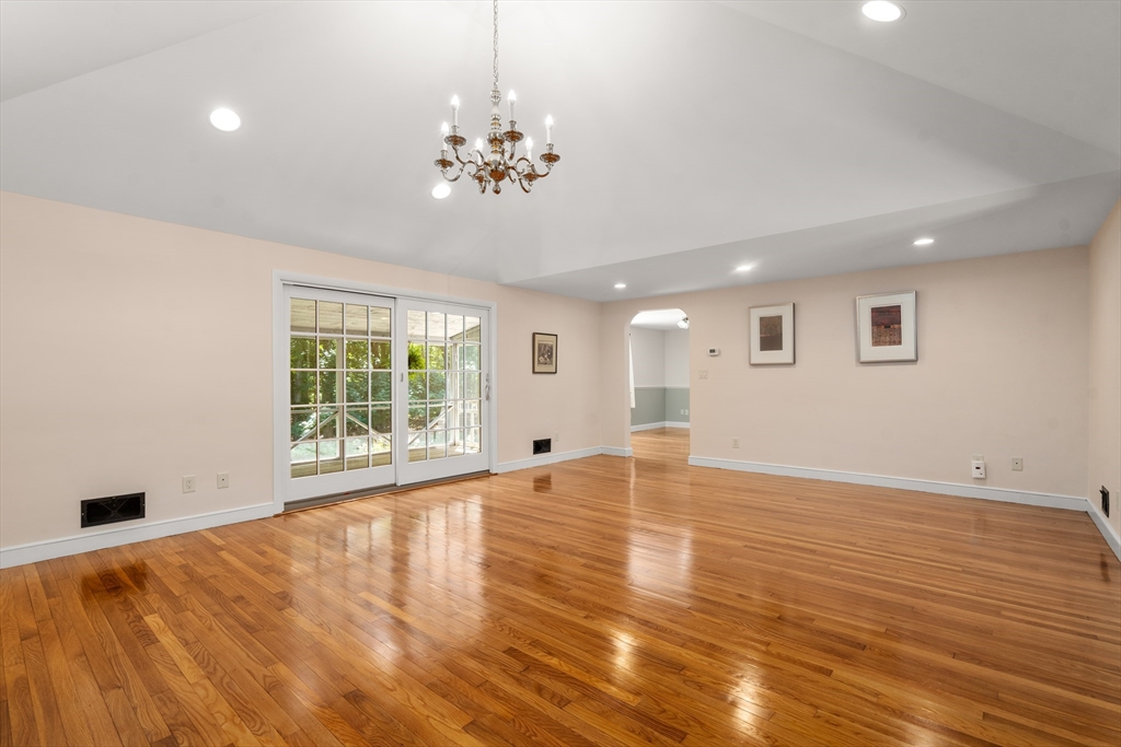 74 Oregon Road Ashland, MA 01721 - Photo 13 of 37