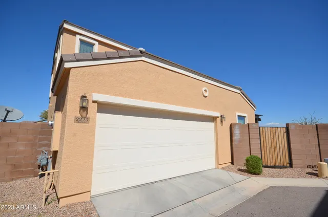 $2,190 | 2223 South Ponderosa Drive, Gilbert, AZ 85295