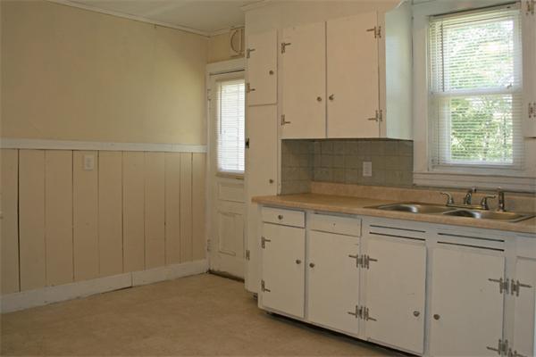 505 Franklin Road Fitchburg, MA 01420 - Photo 9 of 15 Gallery Image 9