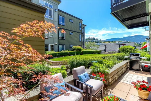 $474,999 | 1840 25th Avenue Northeast, Unit 204, Issaquah, WA 98029