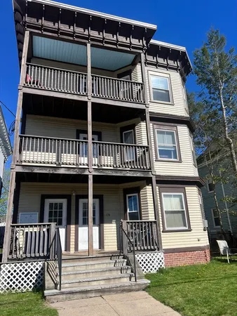 $2,500 | 174 Pine Street, Unit 3, Attleboro, MA 02703
