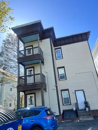 $2,500 | 174 Pine Street, Unit 3, Attleboro, MA 02703