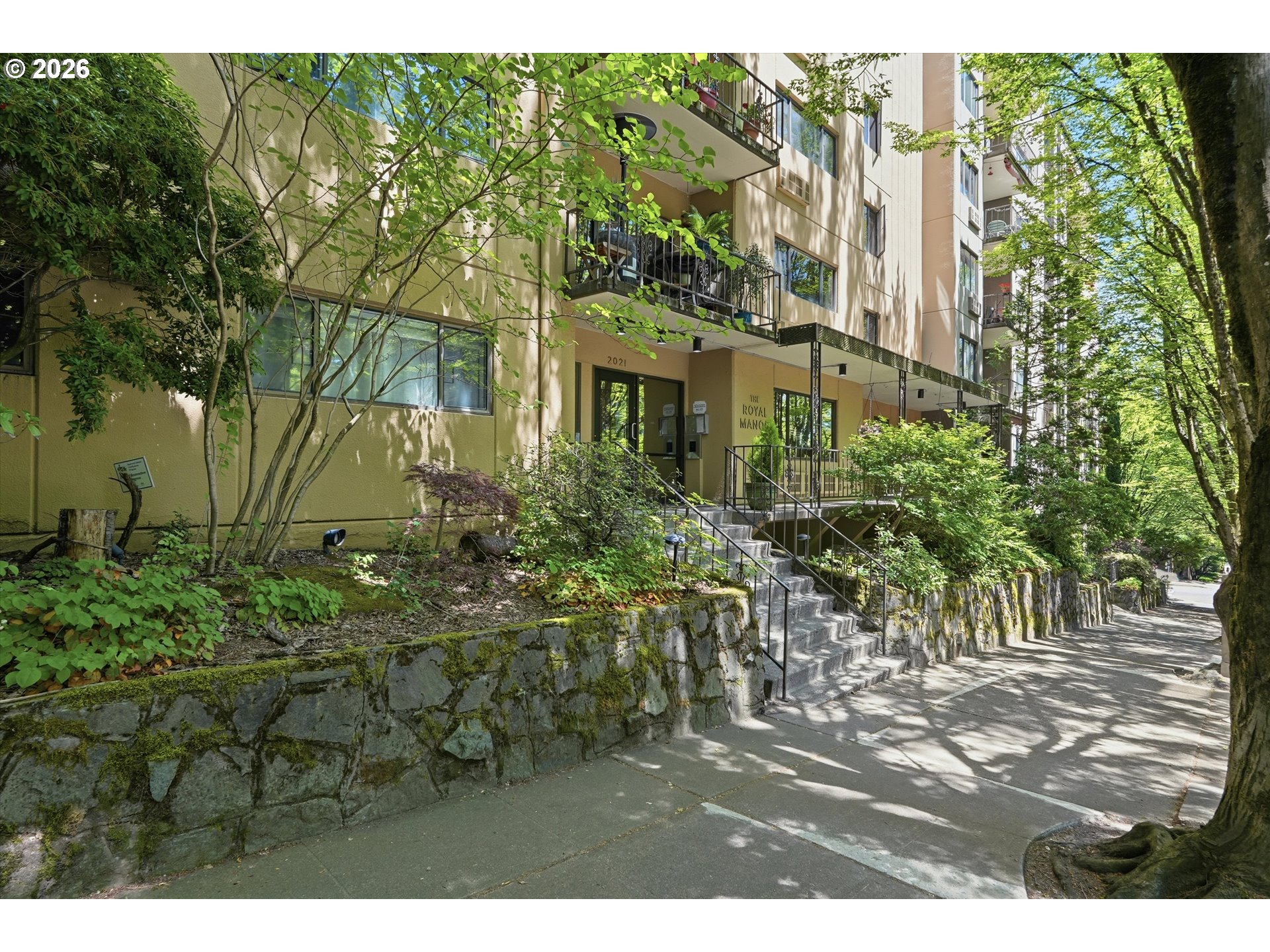 2021 Southwest Main Street, Unit 41 Portland, OR 97205 - Photo 2 of 46