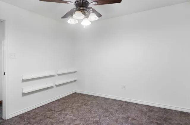 $179,999 | 622 19th Street, Hempstead, TX 77445