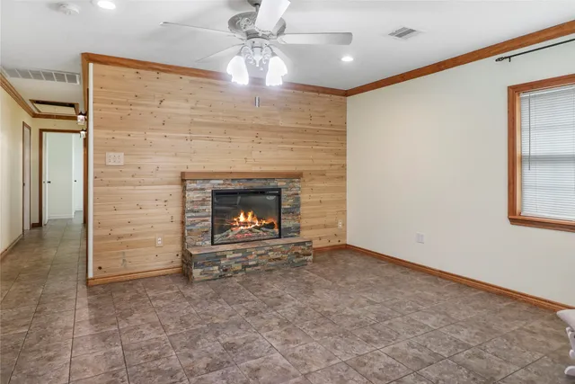 $179,999 | 622 19th Street, Hempstead, TX 77445