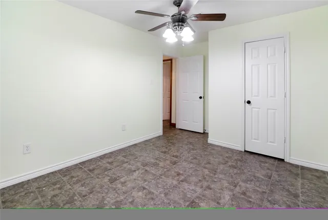 $179,999 | 622 19th Street, Hempstead, TX 77445