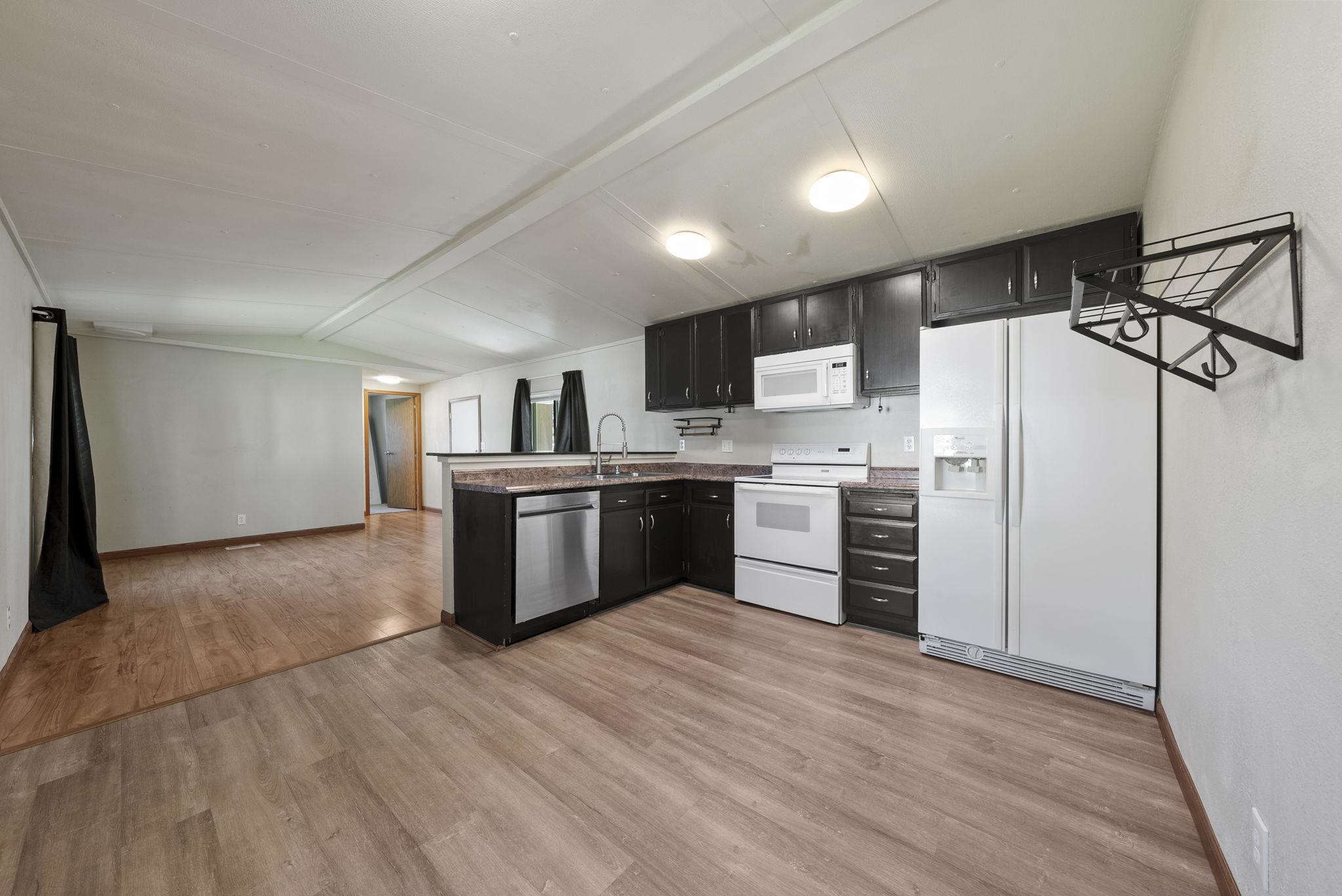 3928 East Lane Park Road, Unit 14 Mead, WA 99021 - Photo 7 of 23 Gallery Image 7