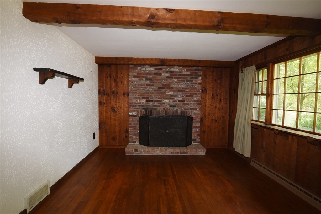 58 Carriage Road Hanson, MA 02341 - Photo 11 of 35