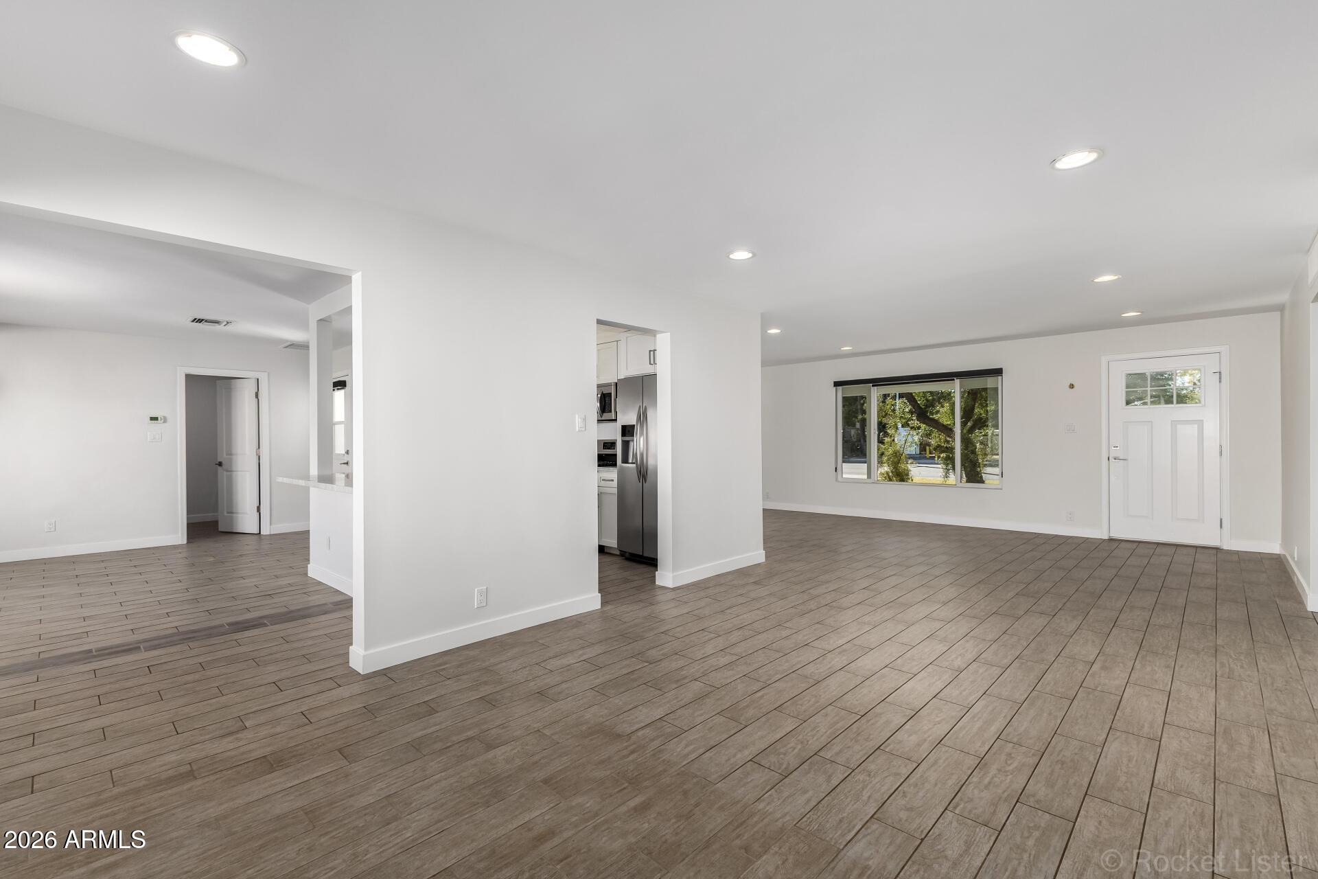 3930 East Oak Street Phoenix, AZ 85008 - Photo 22 of 61 10 - Oak Family to Entry
