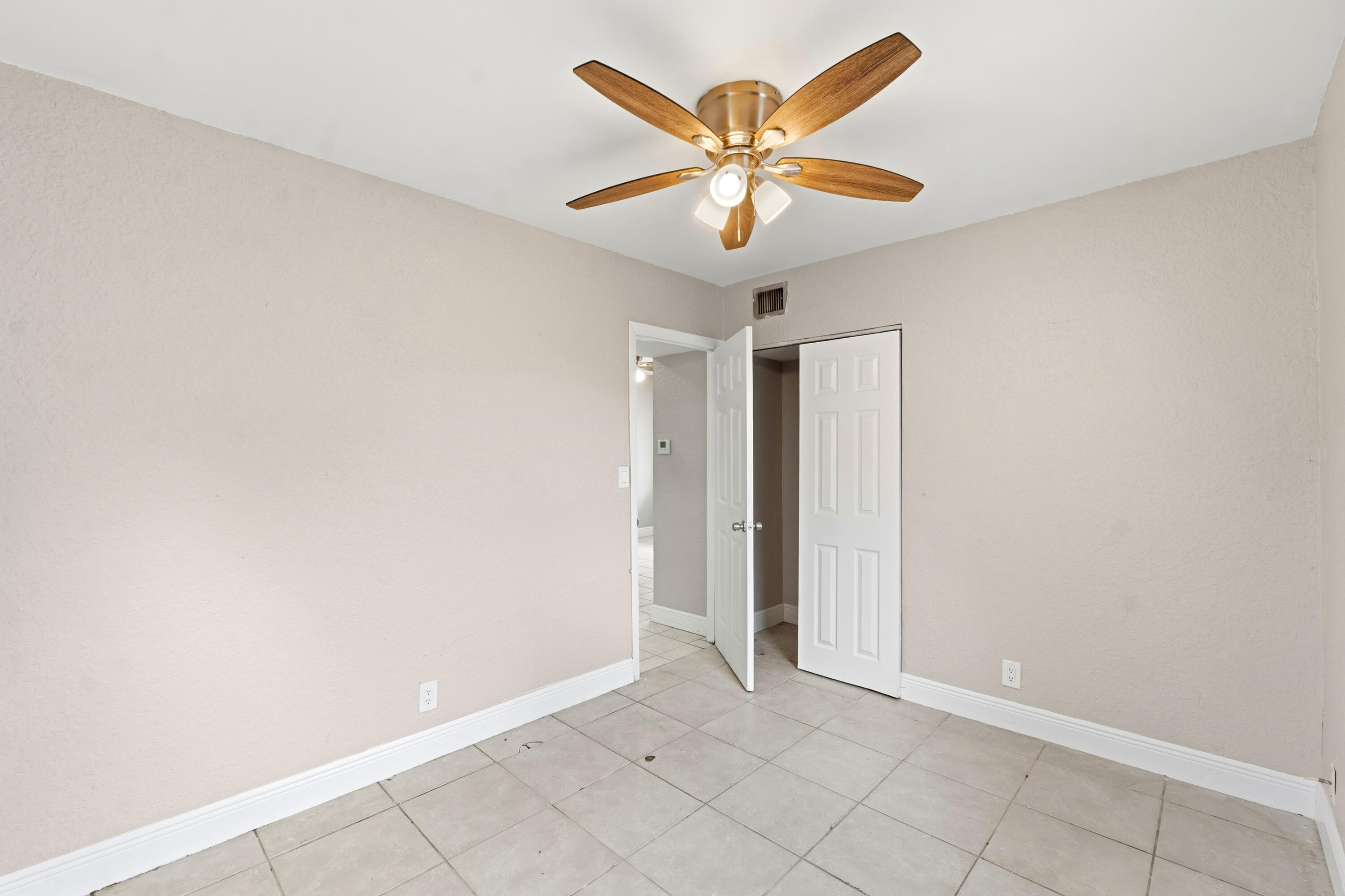 166 Southwest 3rd Street, Unit AD Deerfield Beach, FL 33441 - Photo 21 of 33 166 SW 3rd St_017