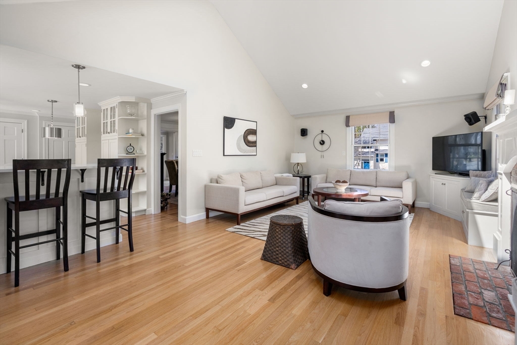 30 Ivy Road Wellesley, MA 02482 - Photo 8 of 34 Gallery Image 8