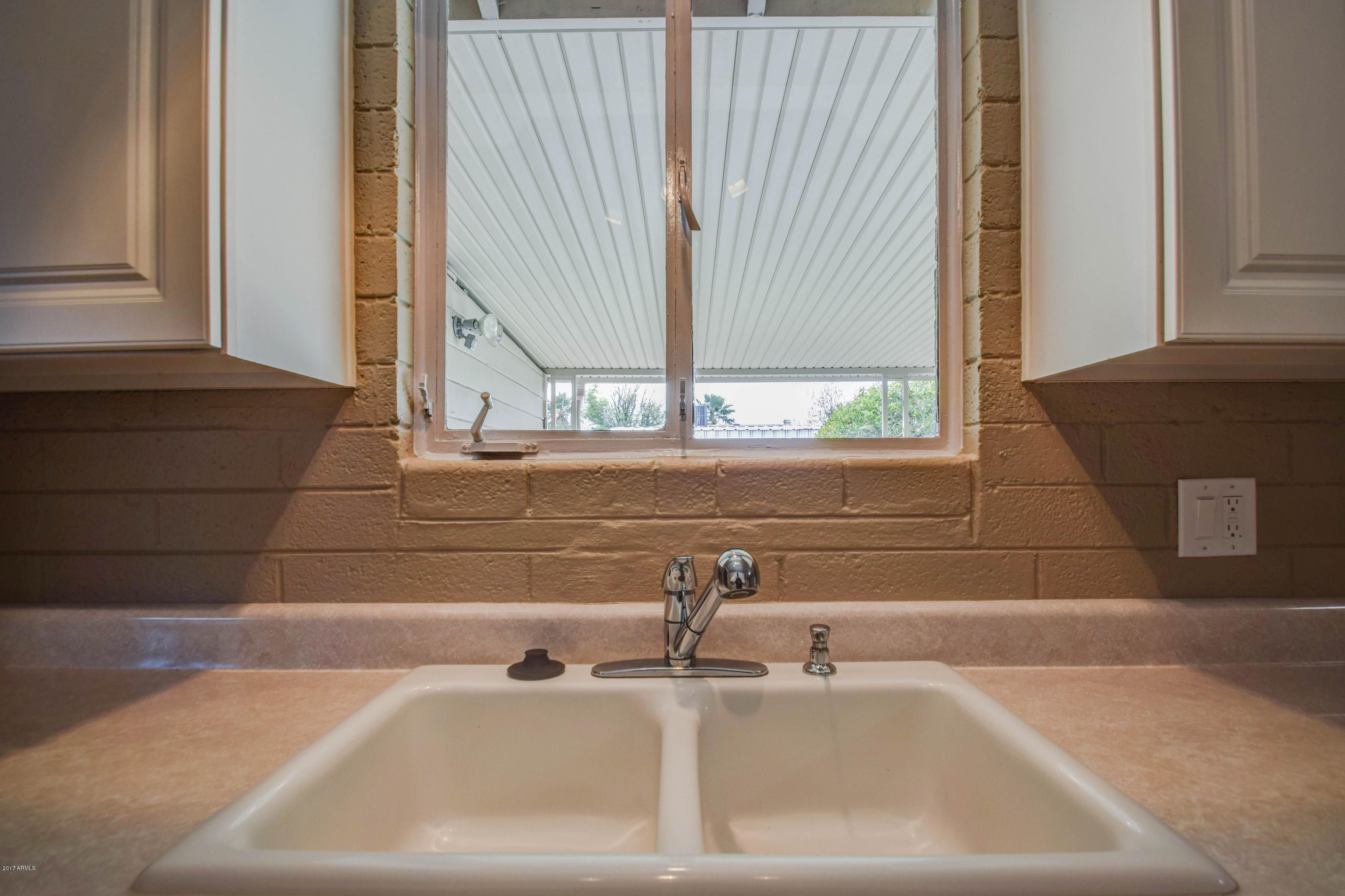 3125 West Rovey Avenue Phoenix, AZ 85017 - Photo 13 of 39 13
