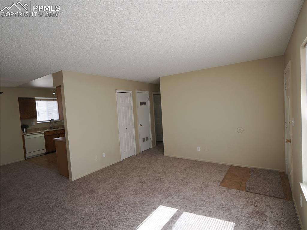 6870 Chippewa Road Colorado Springs, CO 80915 - Photo 5 of 30