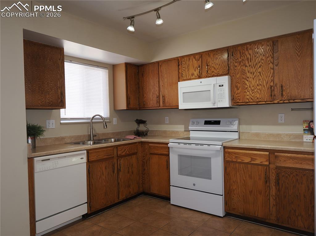 6870 Chippewa Road Colorado Springs, CO 80915 - Photo 8 of 30