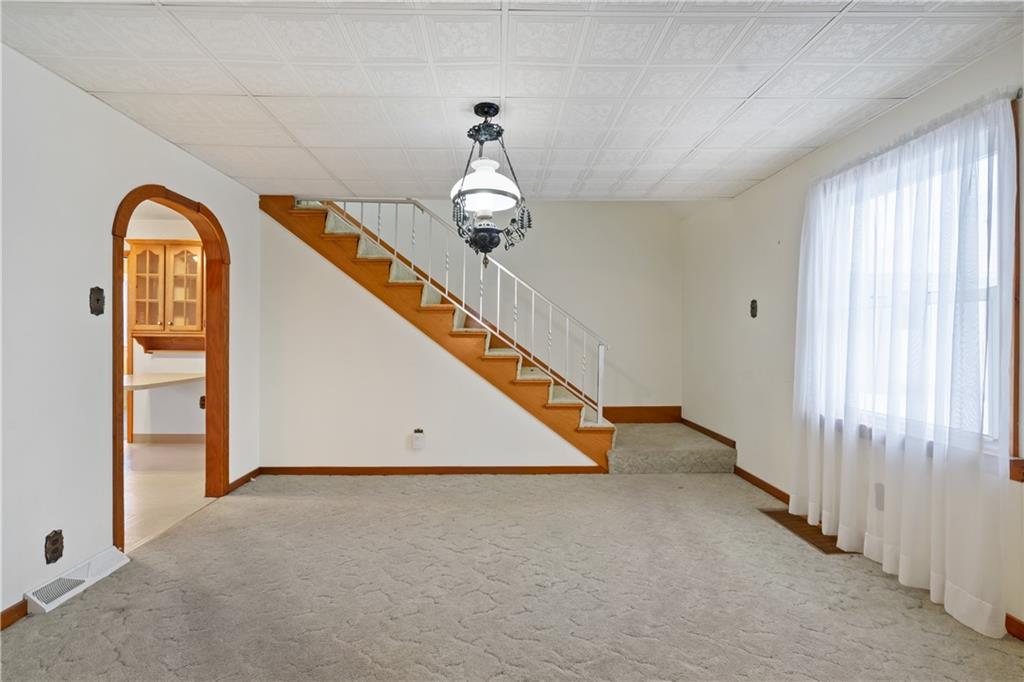 703 Freeport Road Freeport, PA 16229 - Photo 8 of 33