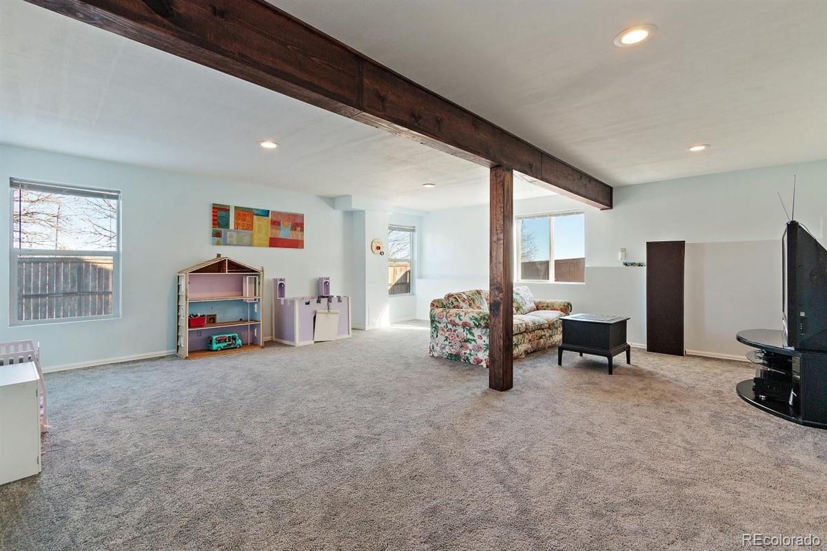 9727 Burberry Way Highlands Ranch, CO 80129 - Photo 15 of 23 Gallery Image 15
