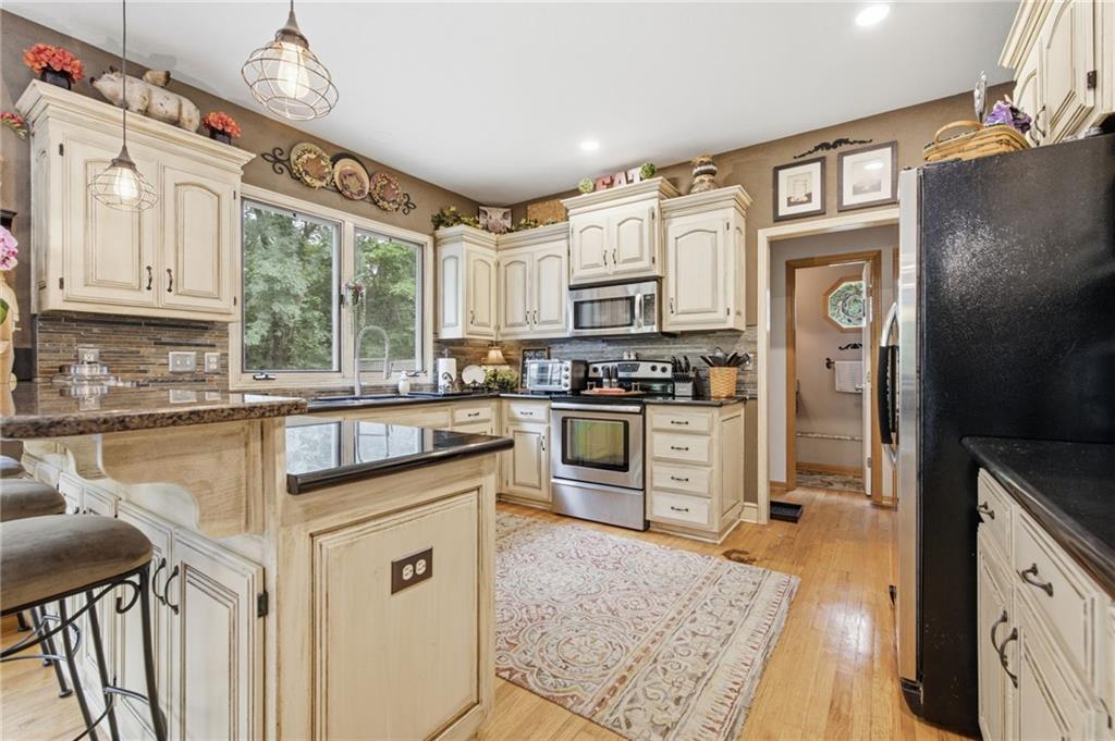5710 Pflumm Road Shawnee, KS 66216 - Photo 14 of 55
