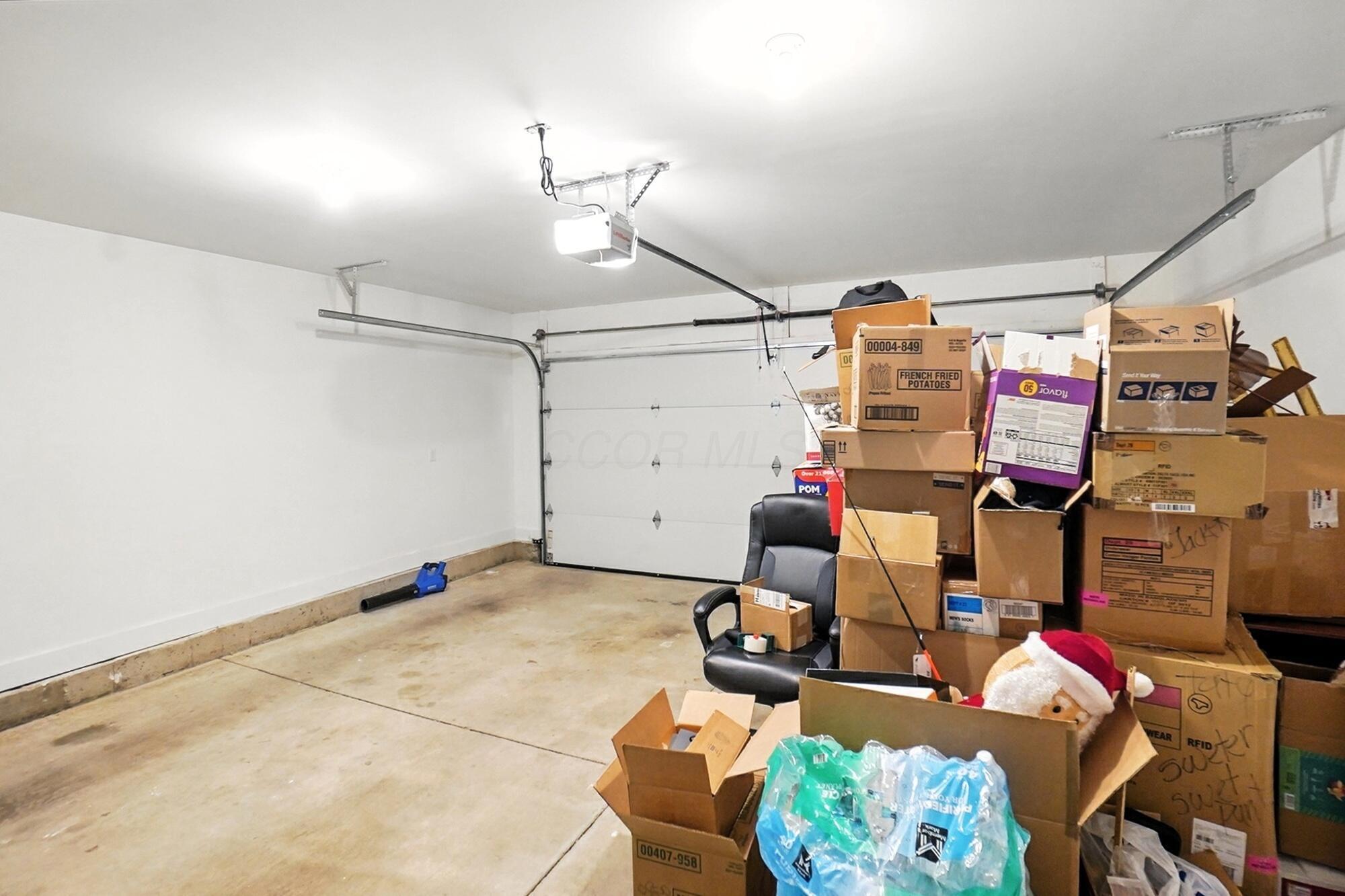 721 East McCreight Avenue Springfield, OH 45503 - Photo 21 of 28 2 Car Attached Garage