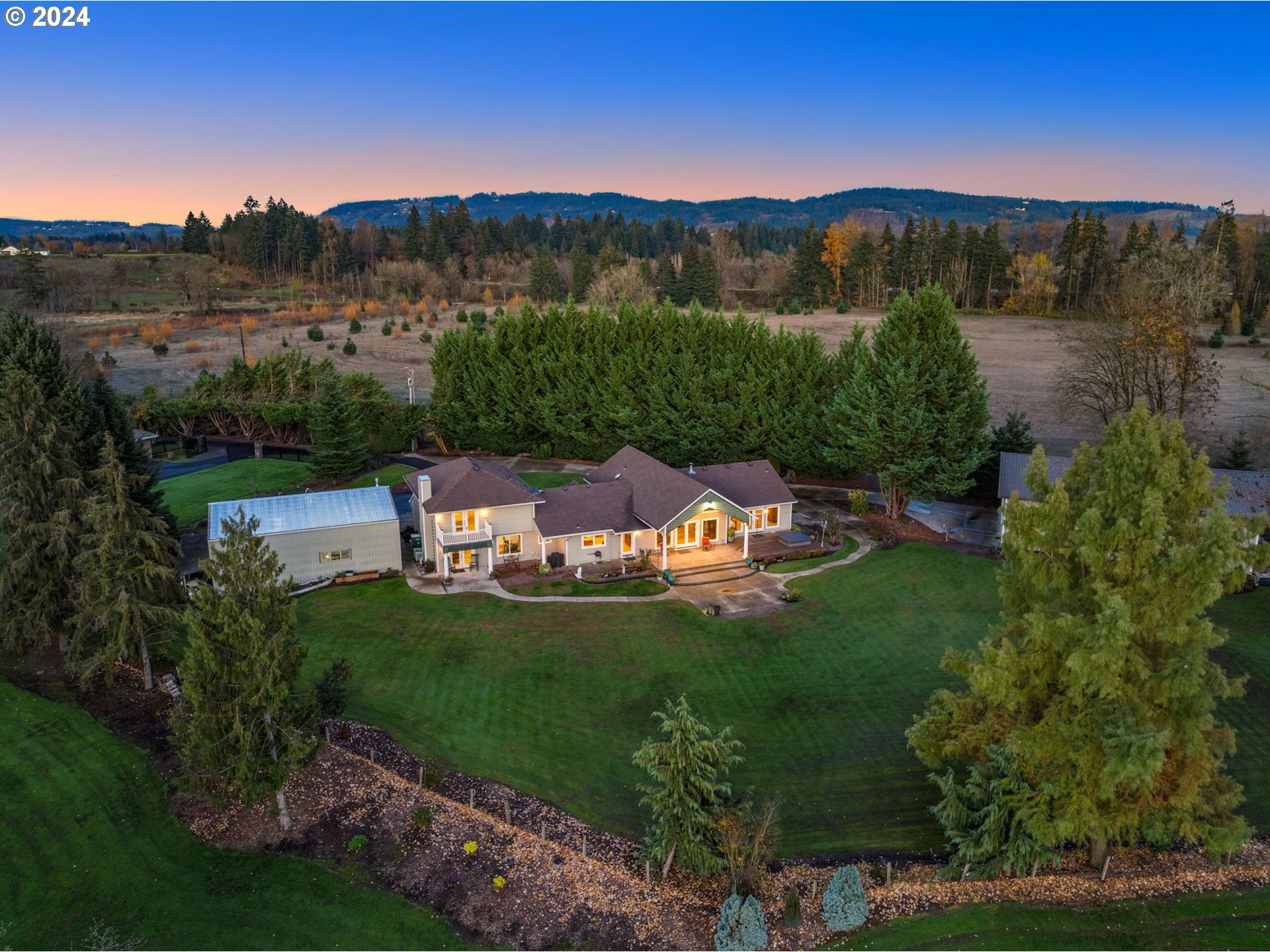 7401 Northeast Dog Ridge Road Newberg, OR 97132 - Photo 9 of 48