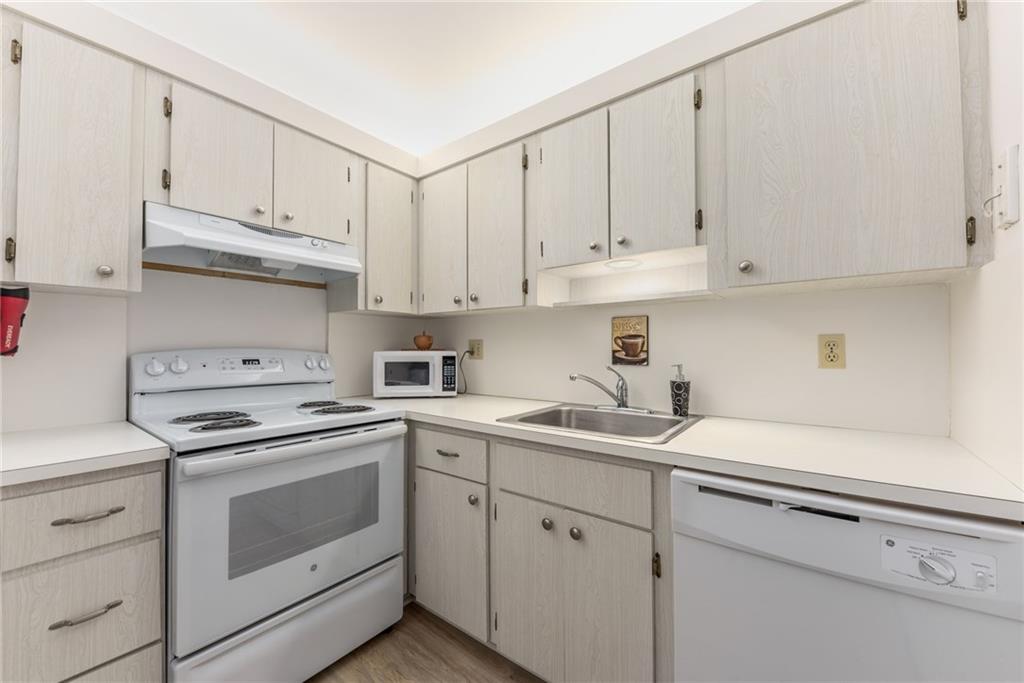 800 Northwest Fork Road, Unit 31 Stuart, FL 34994 - Photo 12 of 22 Gallery Image 12