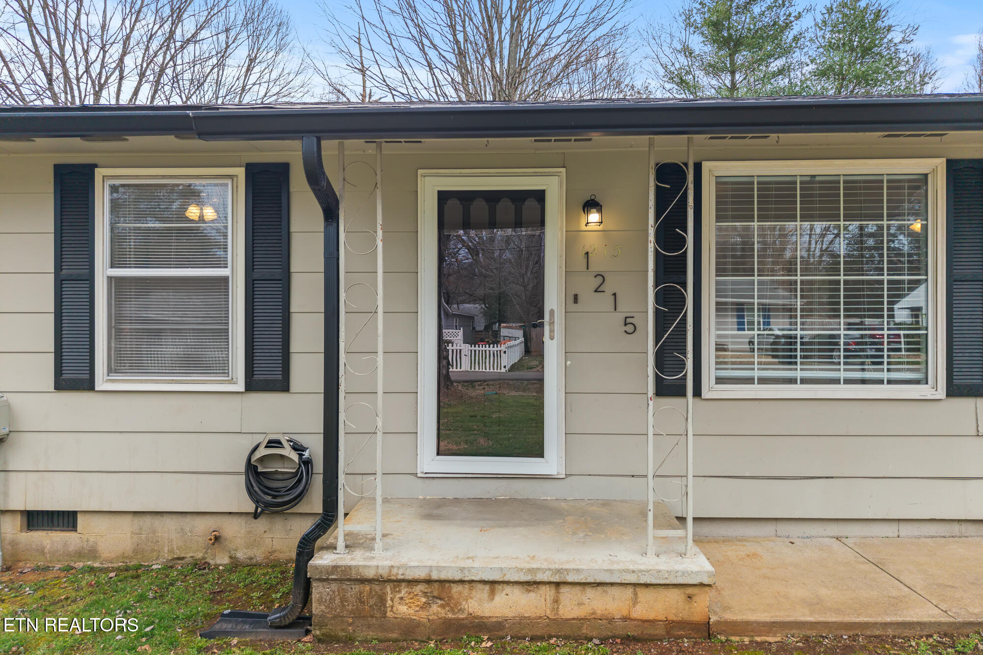1215 Jones Street Athens, TN 37303 - Photo 4 of 29 1215 Jones St-33