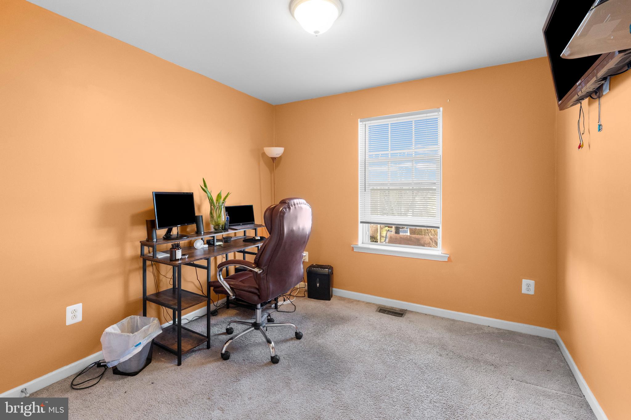 8853 Delegge Road Baltimore, MD 21237 - Photo 9 of 28