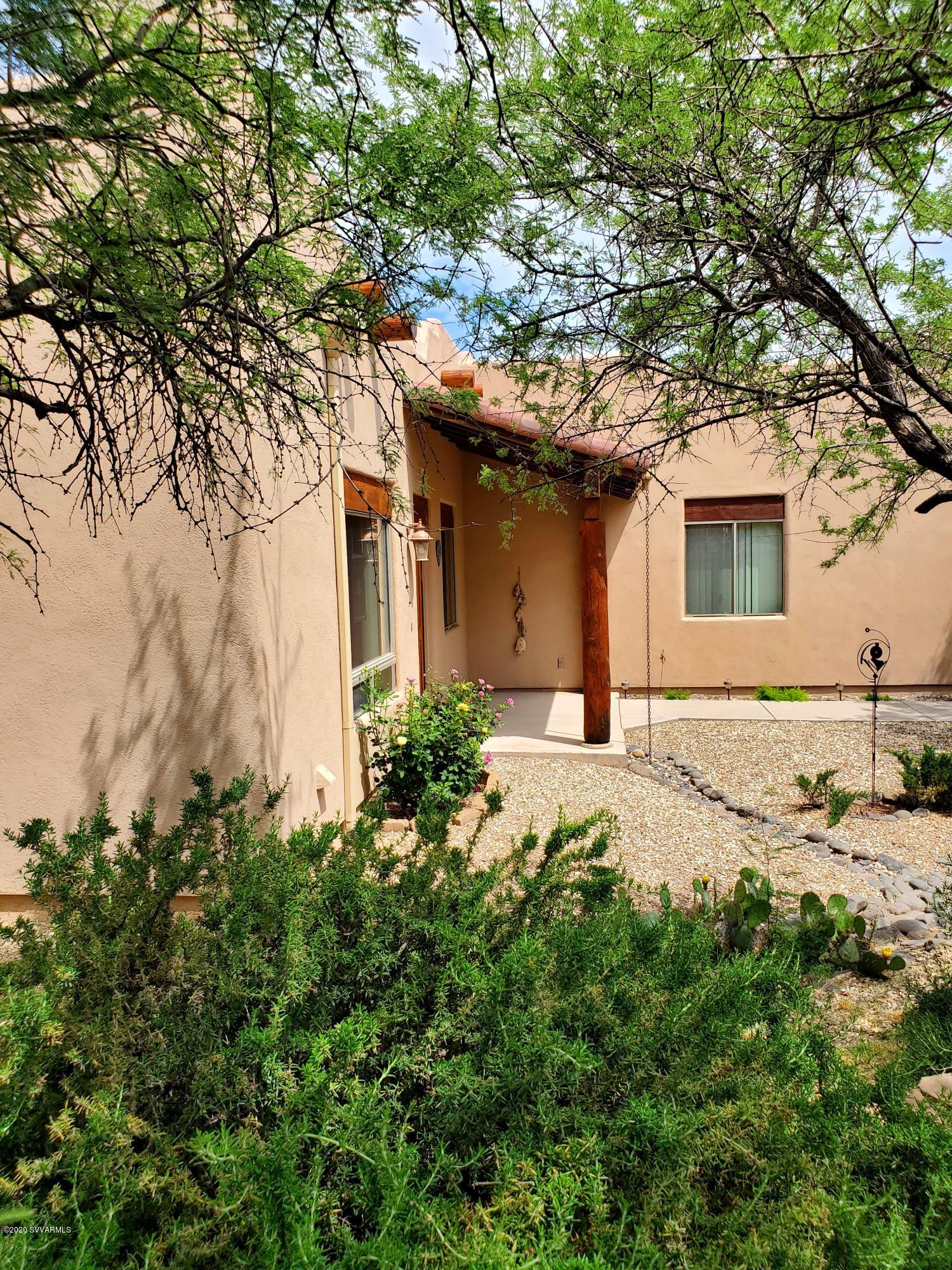 5600 North Laura Lane Rimrock, AZ 86335 - Photo 27 of 39 Side of front entry