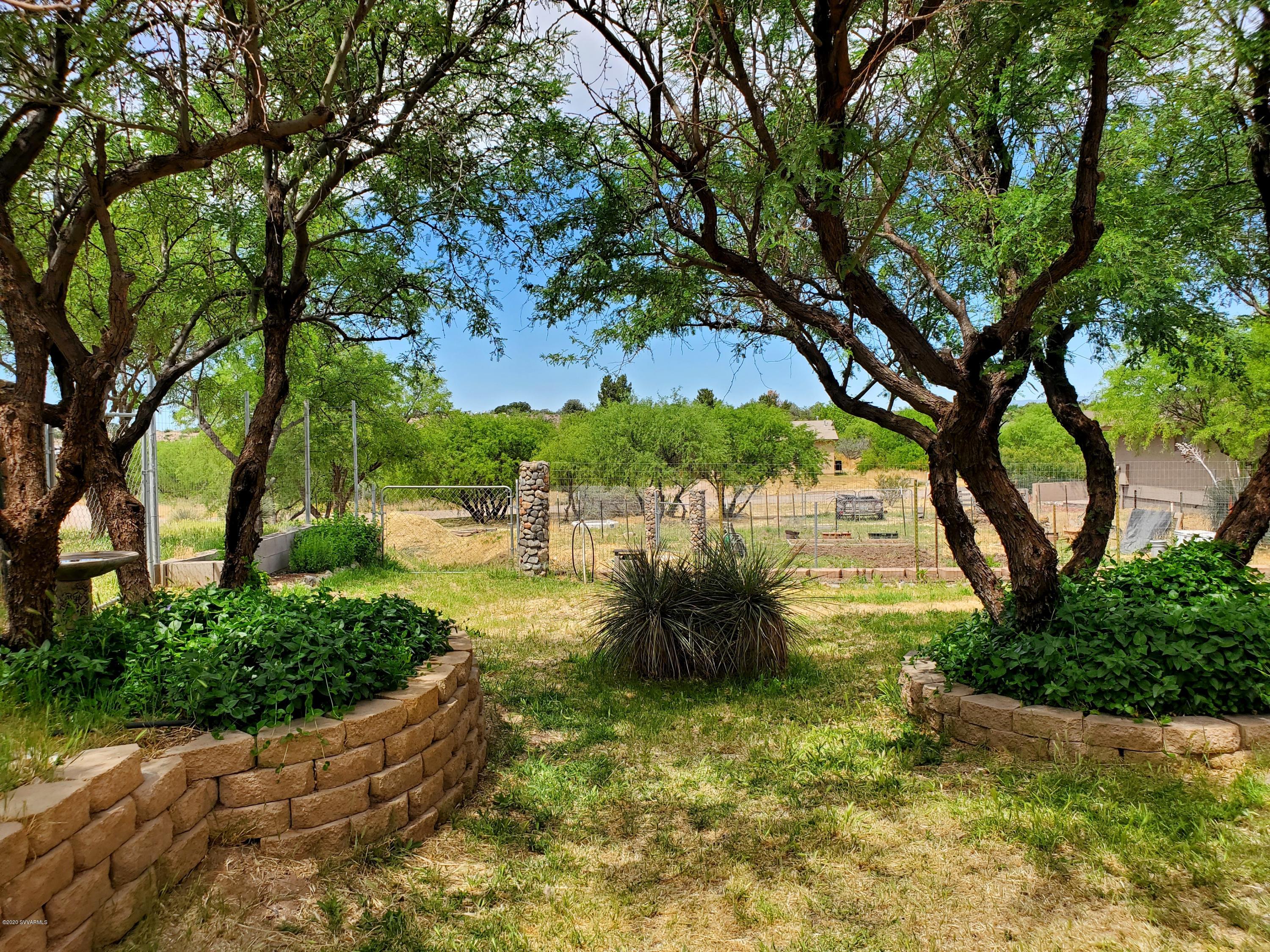 5600 North Laura Lane Rimrock, AZ 86335 - Photo 4 of 39 Beautiful!