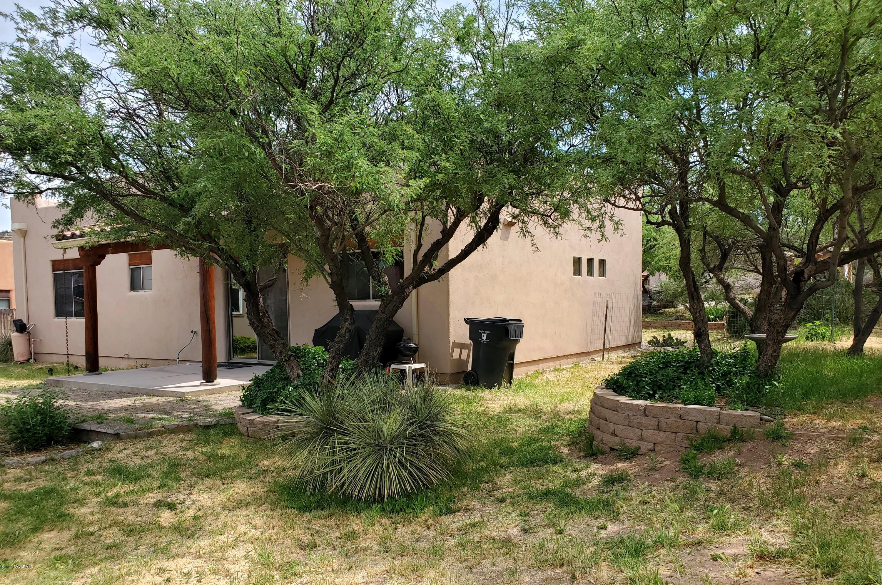 5600 North Laura Lane Rimrock, AZ 86335 - Photo 7 of 39 One side of yard