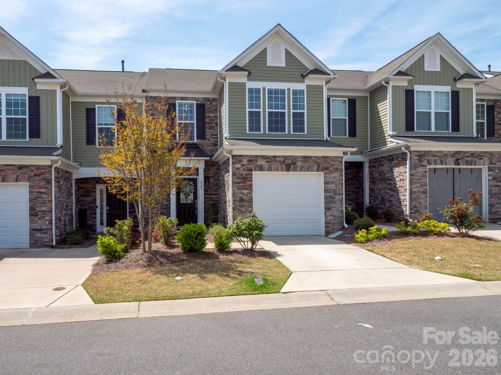 827 Canoe Song Road Fort Mill, SC 29708 - Photo 28 of 33 a front view of a house